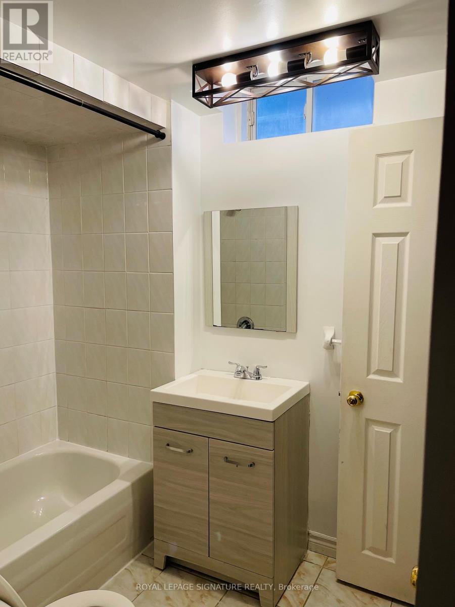 Basement - 803 Sombrero Way, Mississauga, Ontario  L5W 1S8 - Photo 6 - W13507502