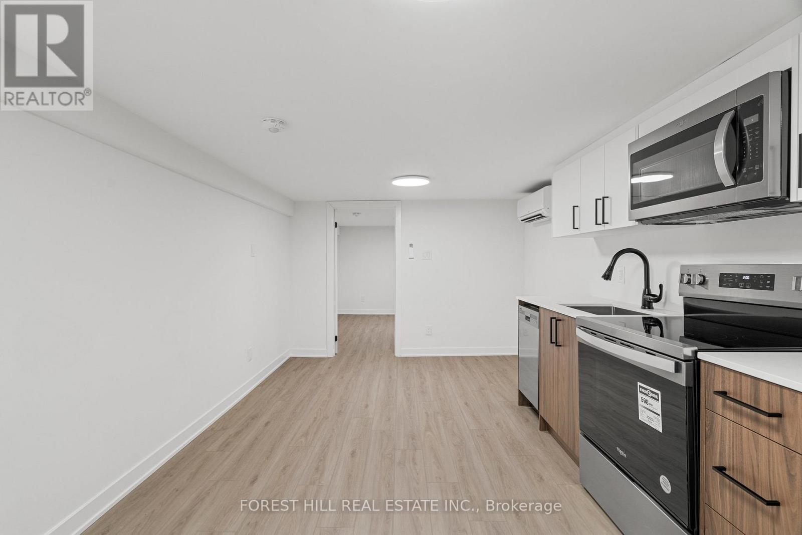 D - 69 Claybrooke Street, Toronto, Ontario  M6M 3P8 - Photo 12 - W13507678