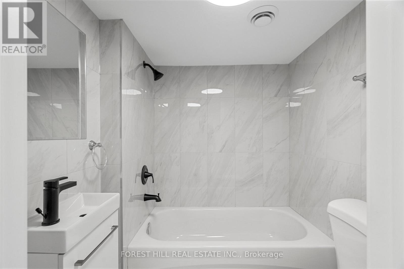 D - 69 Claybrooke Street, Toronto, Ontario  M6M 3P8 - Photo 4 - W13507678