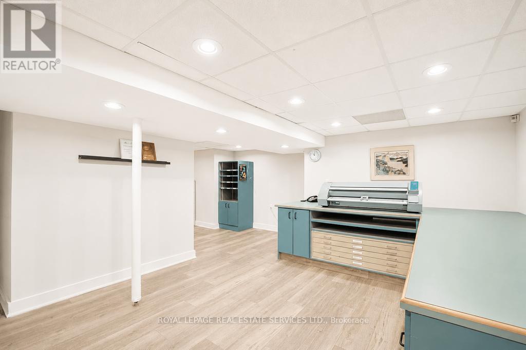 34 Rebecca Street, Oakville, Ontario L6K 1J1 - Photo 33 - W13507688