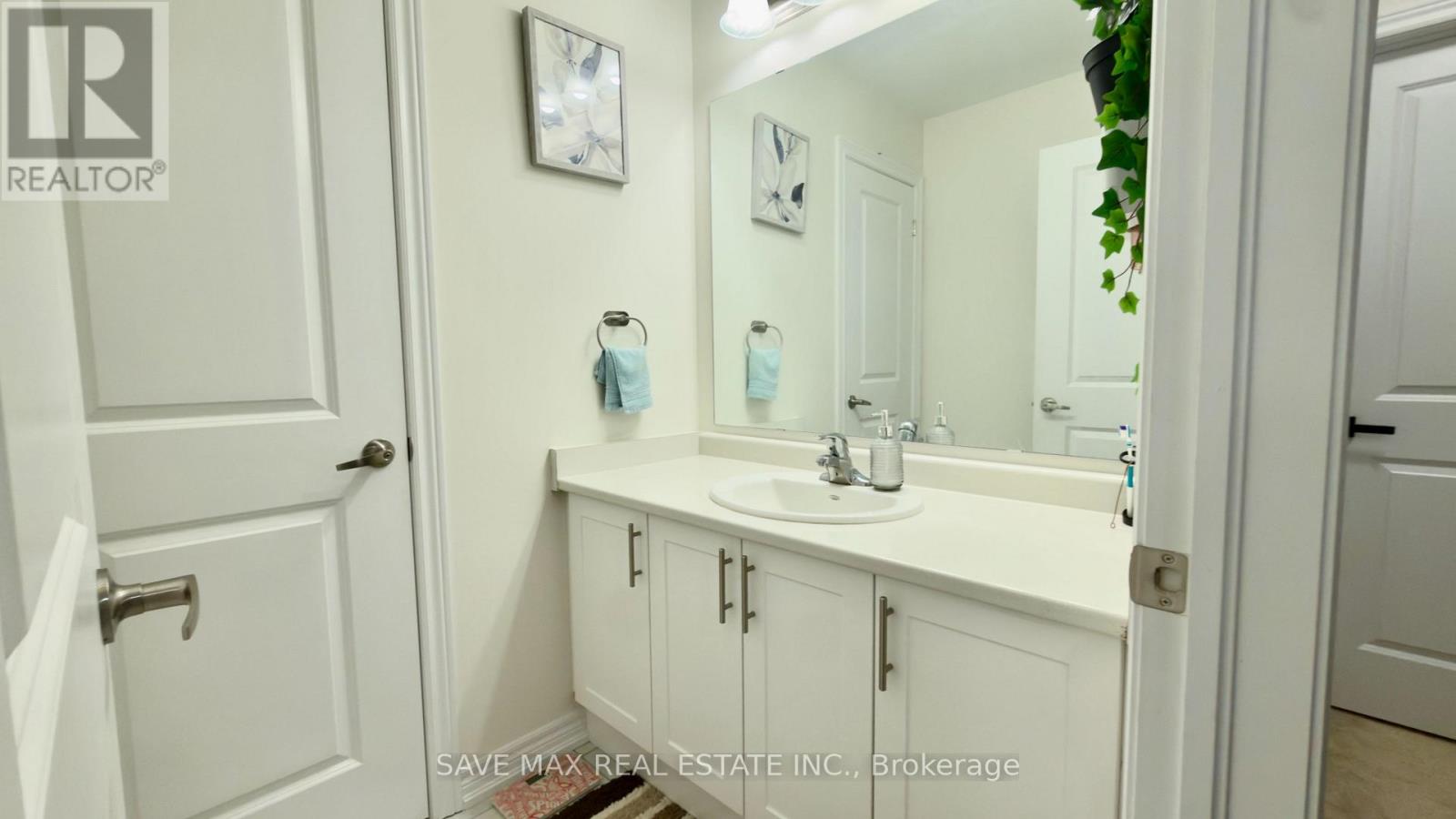 216 Broadacre Drive, Kitchener, Ontario  N2R 0S6 - Photo 14 - X13507248