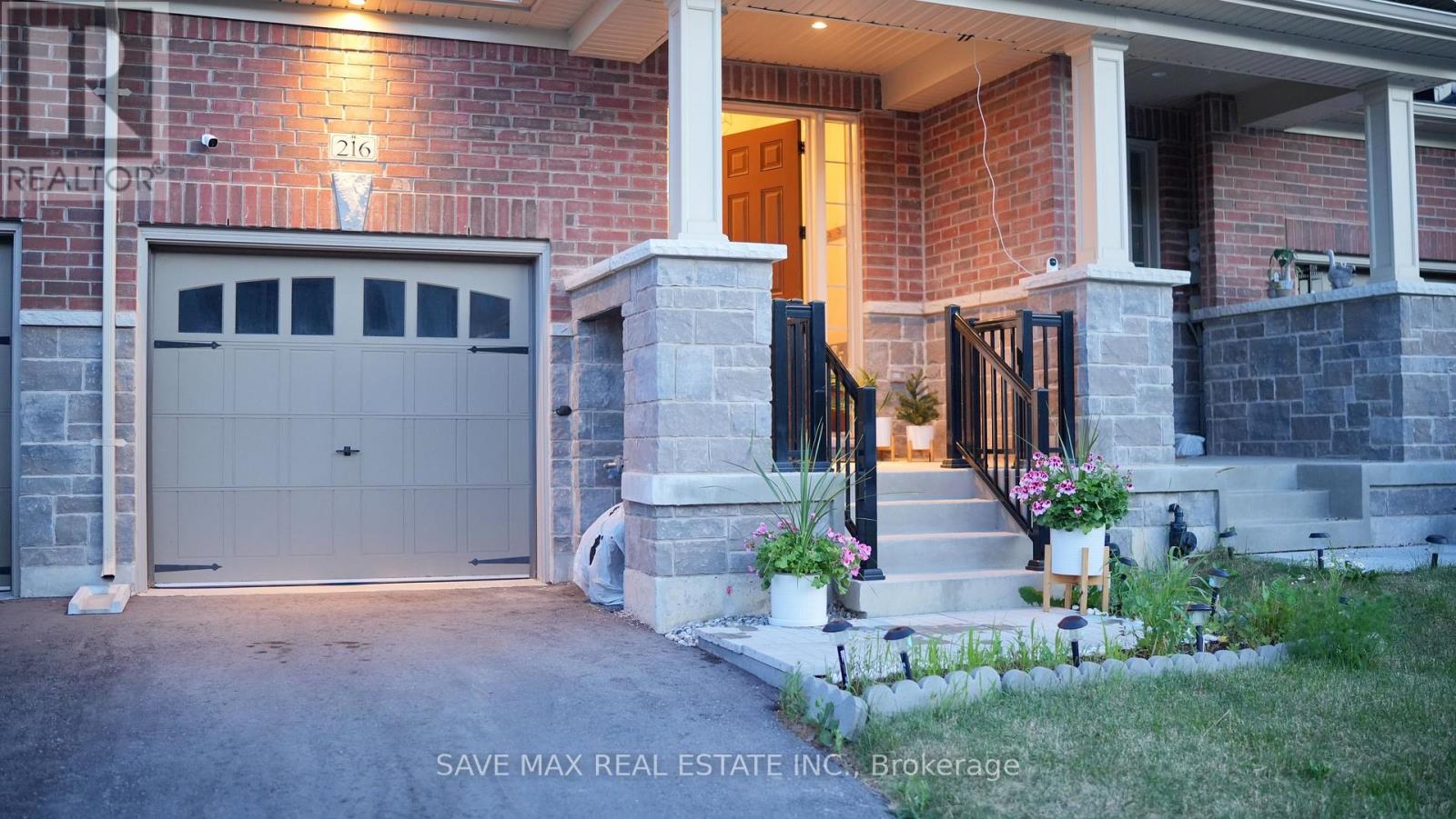 216 Broadacre Drive, Kitchener, Ontario  N2R 0S6 - Photo 4 - X13507248