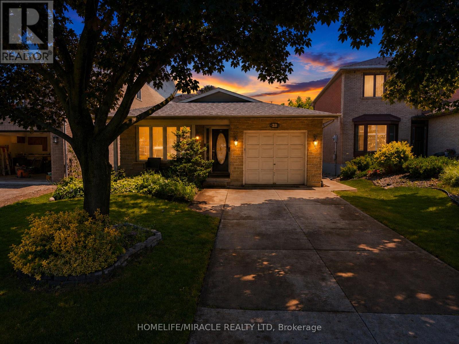 23 MILLPOND PLACE, Hamilton, Ontario