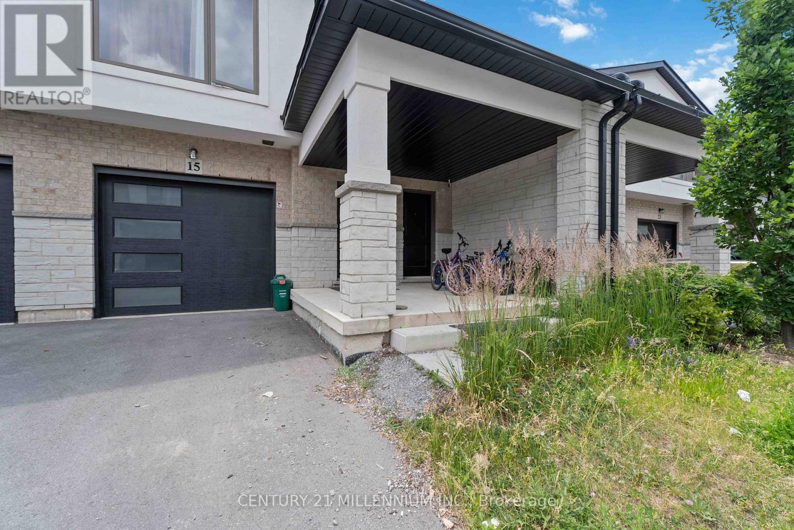 15 Alayche Trail, Welland, Ontario L3C 0J7 - Photo 2 - X13507408