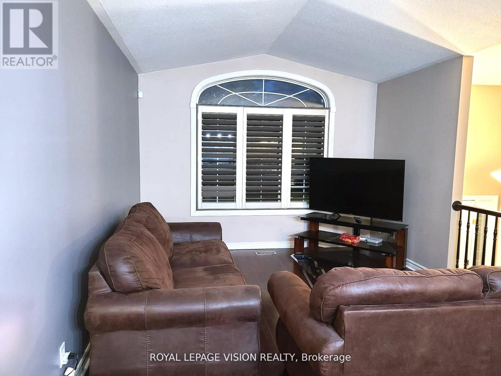 Main - 8001 Woodsview Crescent, Niagara Falls, Ontario L2H 3E9 - Photo 4 - X13507462