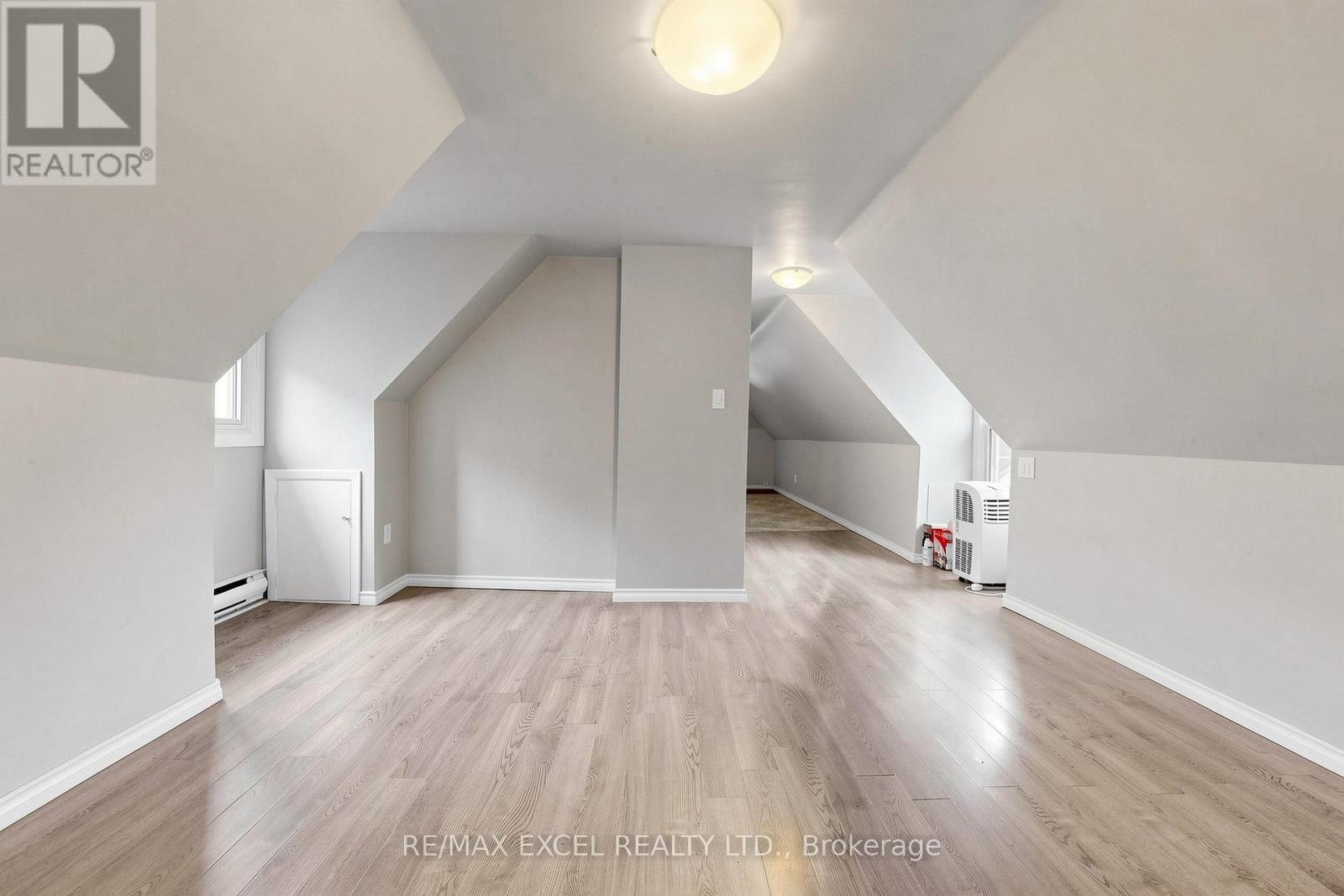 Third - 259 Victoria Avenue N, Hamilton, Ontario L8L 5G3 - Photo 11 - X13507514