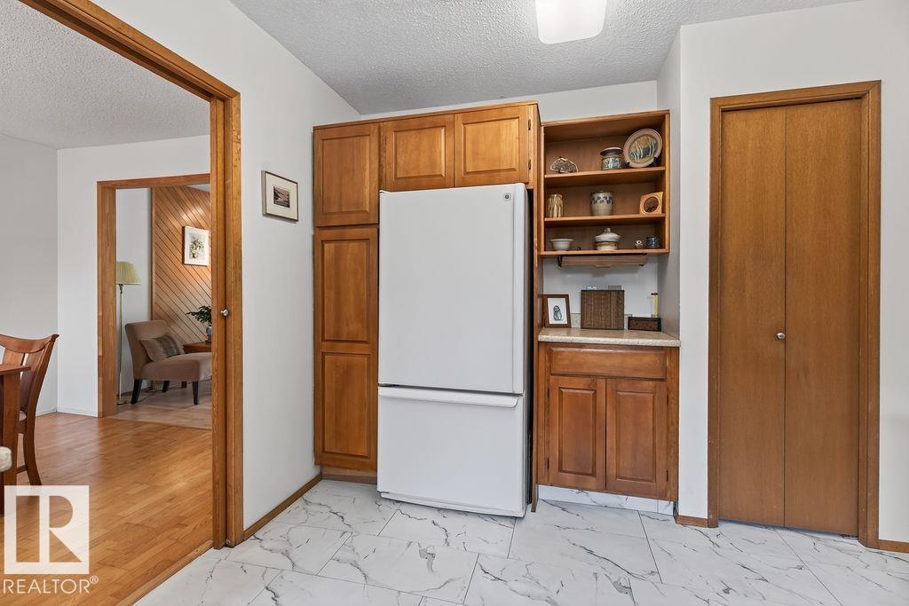 #b 20 Seymore Cr, St. Albert, Alberta  T8N 0K9 - Photo 14 - E4496476