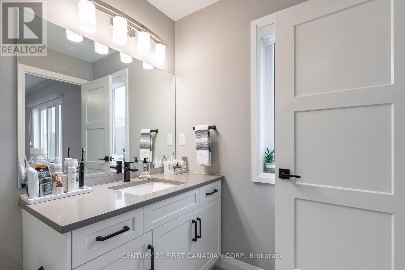 19 - 17 Nicholson Street, Lucan Biddulph, Ontario N0M 1A0 - Photo 17 - X13507926