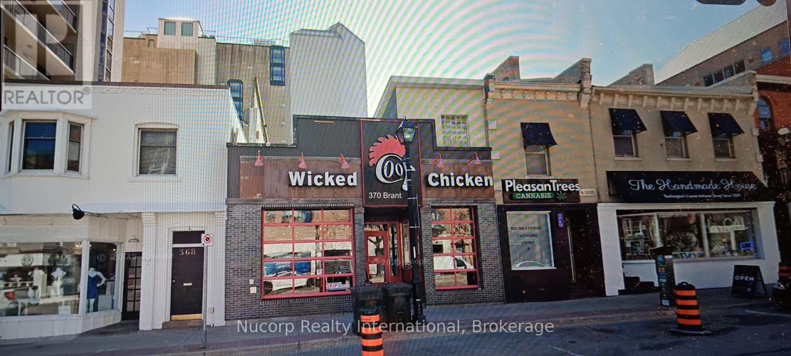 370 BRANT STREET, Burlington, Ontario
