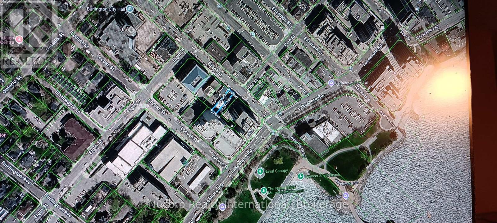 370 Brant Street, Burlington, Ontario  L7R 2E8 - Photo 2 - W13507886