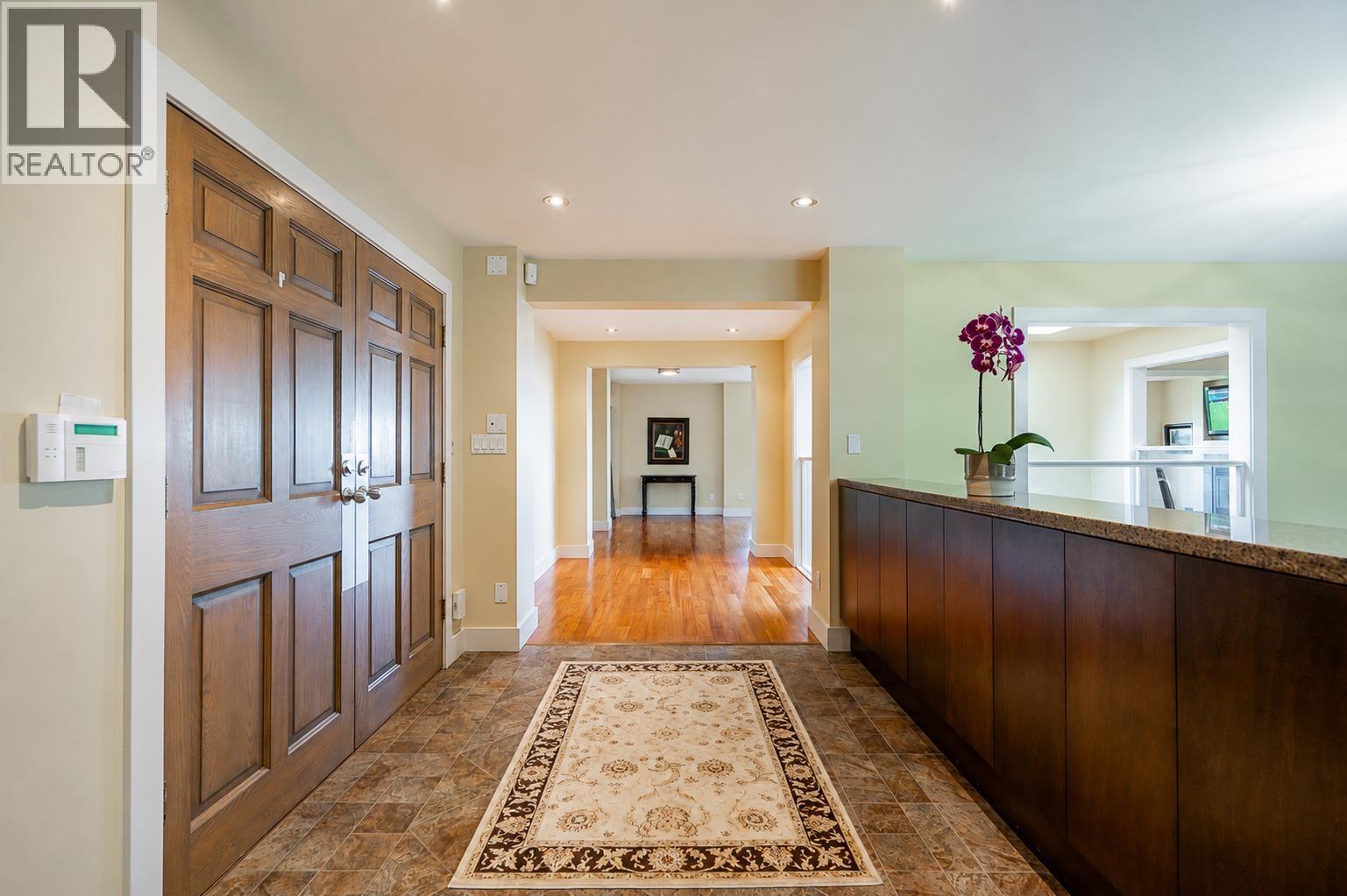 1542 Chartwell Drive, West Vancouver, British Columbia  V7S 2S1 - Photo 2 - R3141467