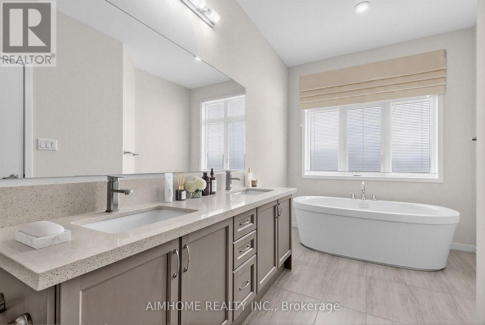 1238 Wellington Street, Aurora, Ontario  L4G 2C9 - Photo 13 - N13507940