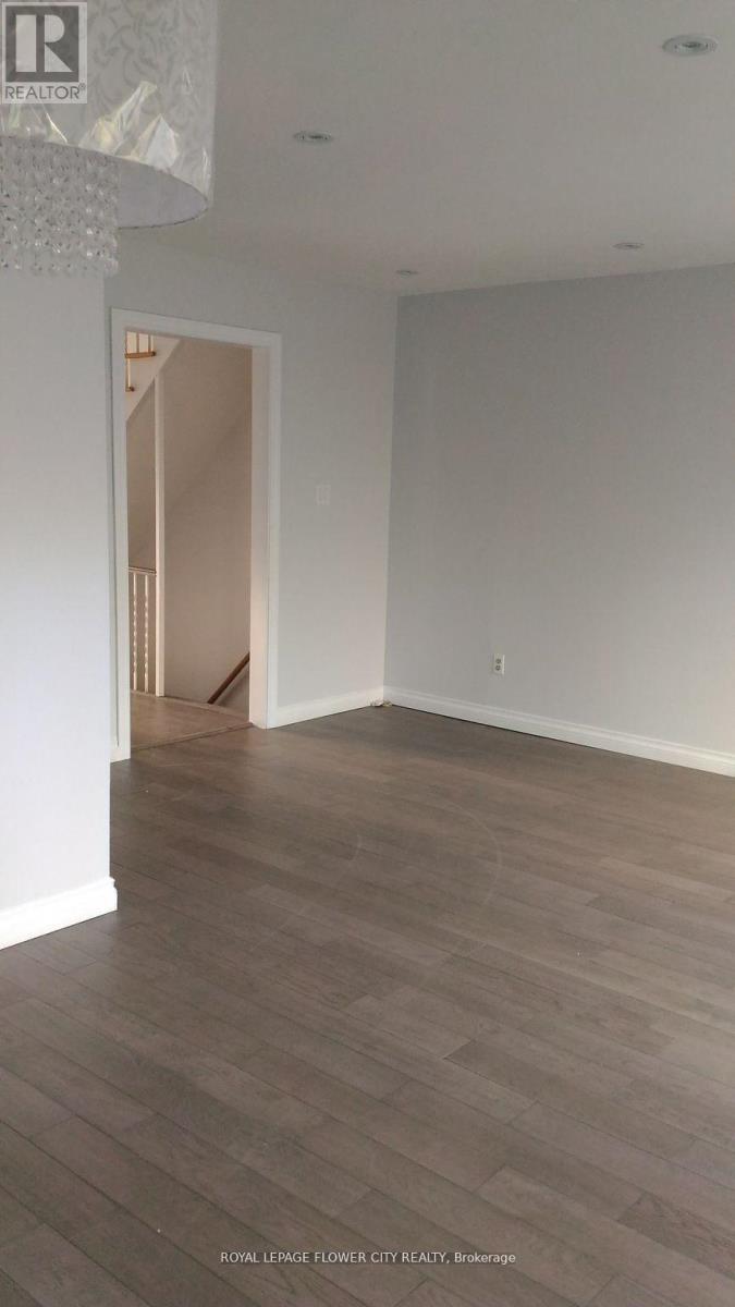 118 Sexton Crescent, Toronto, Ontario  M2H 2L6 - Photo 4 - C13497884