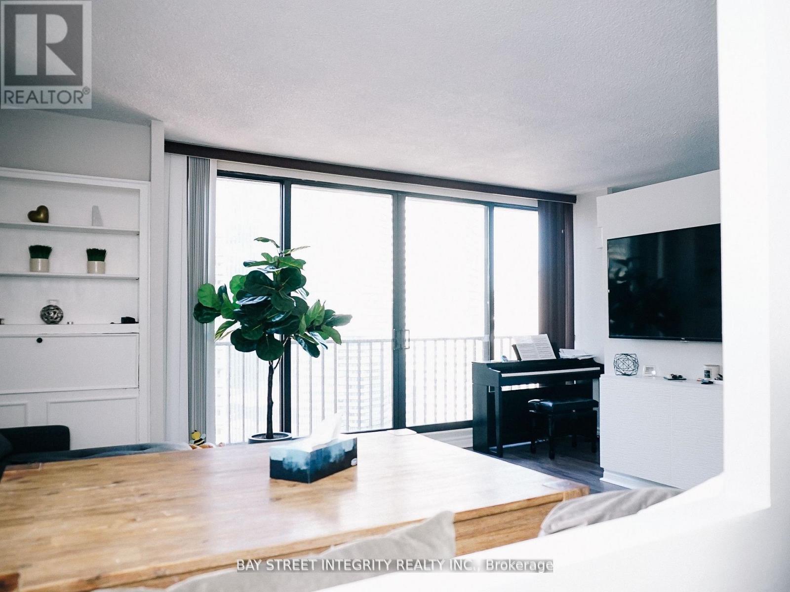3013 - 33 Harbour Square, Toronto, Ontario  M5J 2G2 - Photo 5 - C13506030