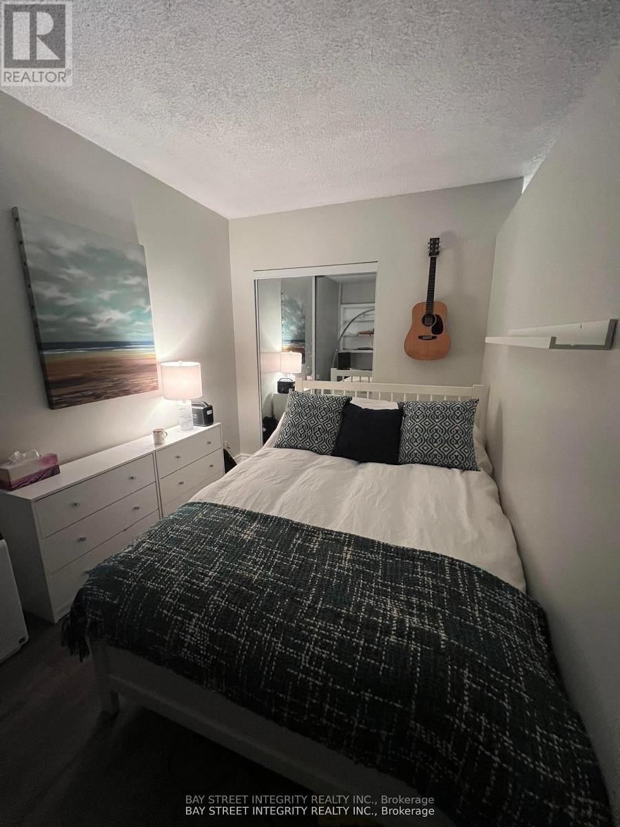 3013 - 33 Harbour Square, Toronto, Ontario  M5J 2G2 - Photo 2 - C13506030