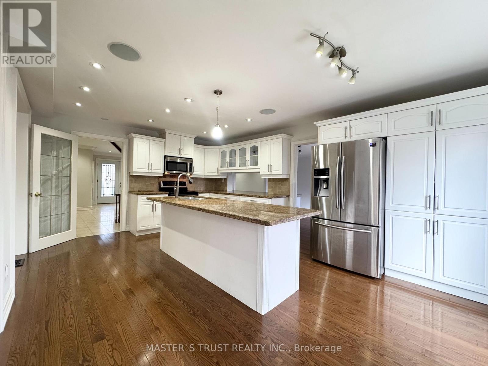 25 Cheval Drive, Toronto, Ontario  M3B 1R5 - Photo 5 - C13506514