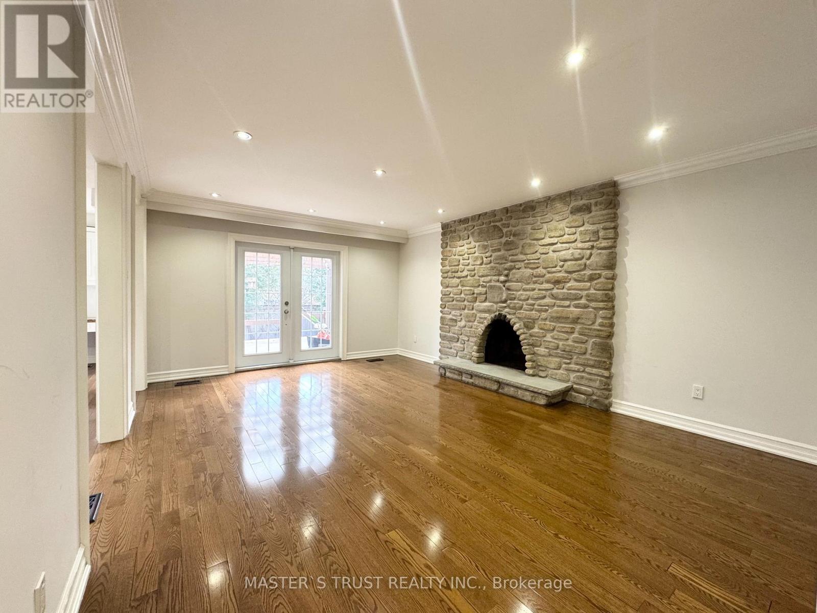25 Cheval Drive, Toronto, Ontario  M3B 1R5 - Photo 7 - C13506514