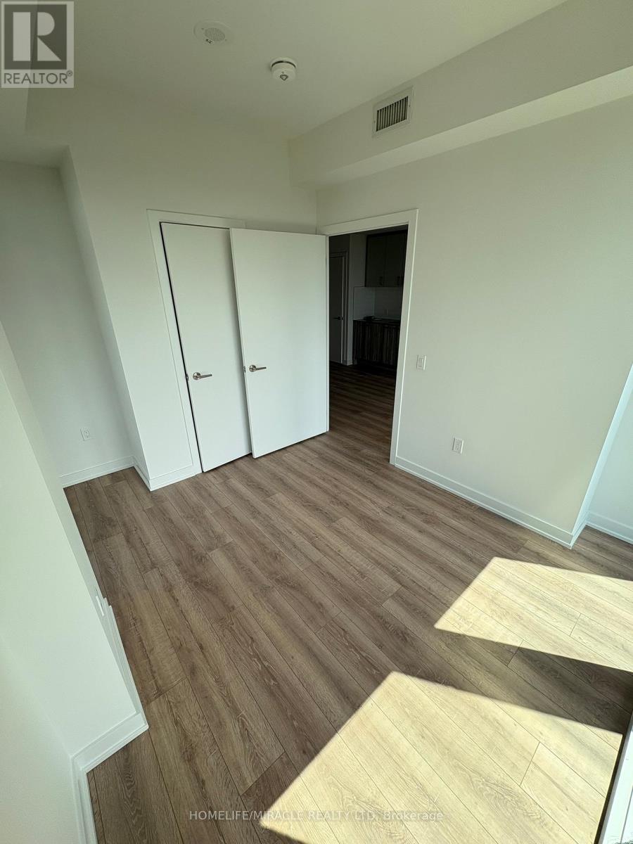 3210 - 5 Quarrington Lane, Toronto, Ontario  M3C 0S5 - Photo 2 - C13506522