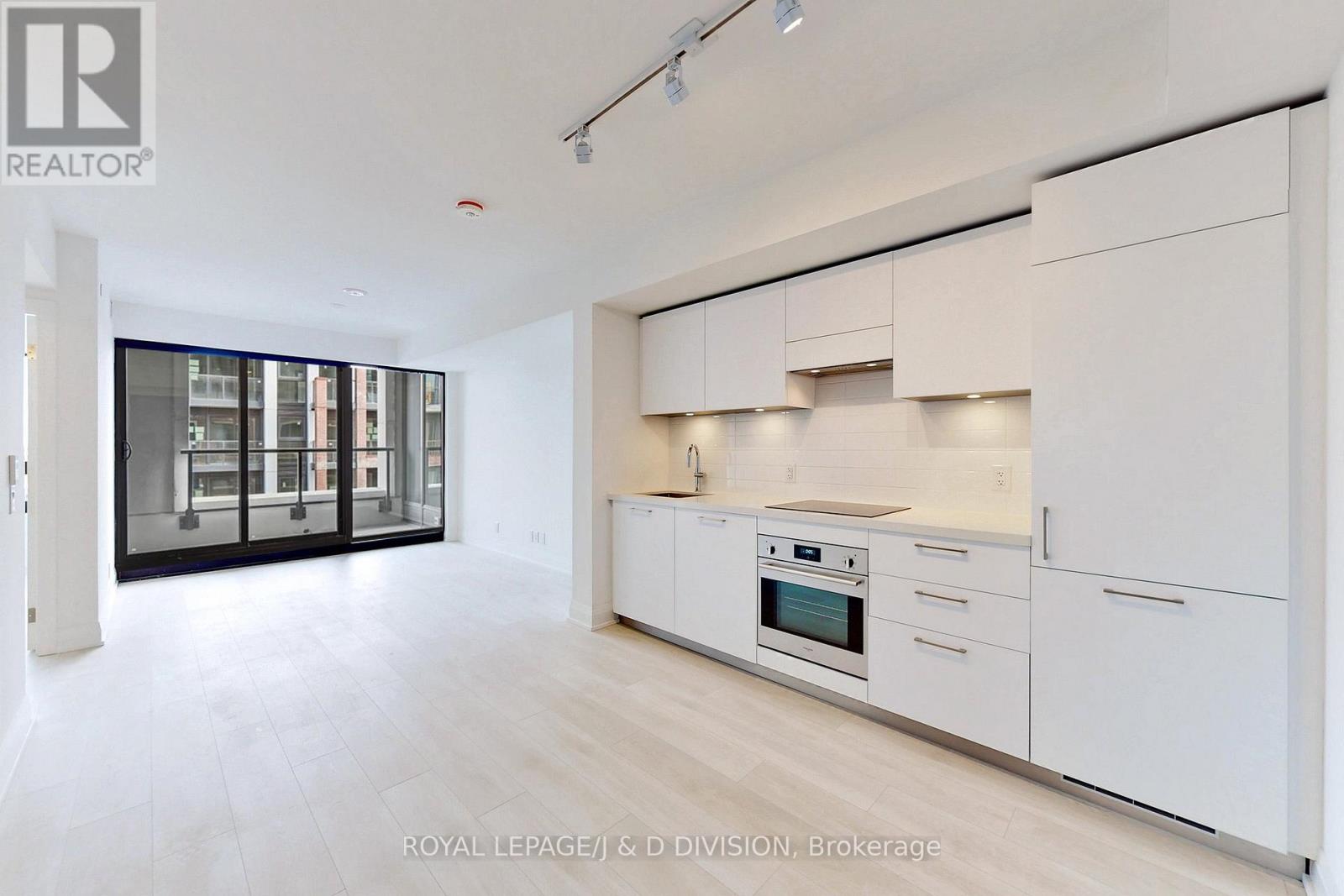 510 - 33 Frederick Todd Way, Toronto, Ontario  M4G 0C9 - Photo 2 - C13506642