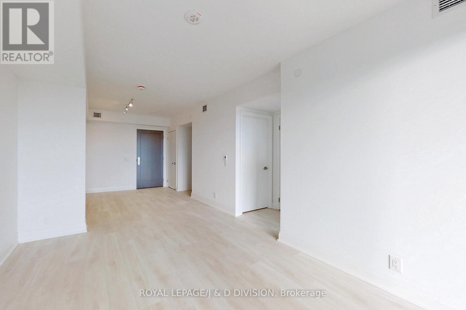 510 - 33 Frederick Todd Way, Toronto, Ontario  M4G 0C9 - Photo 8 - C13506642