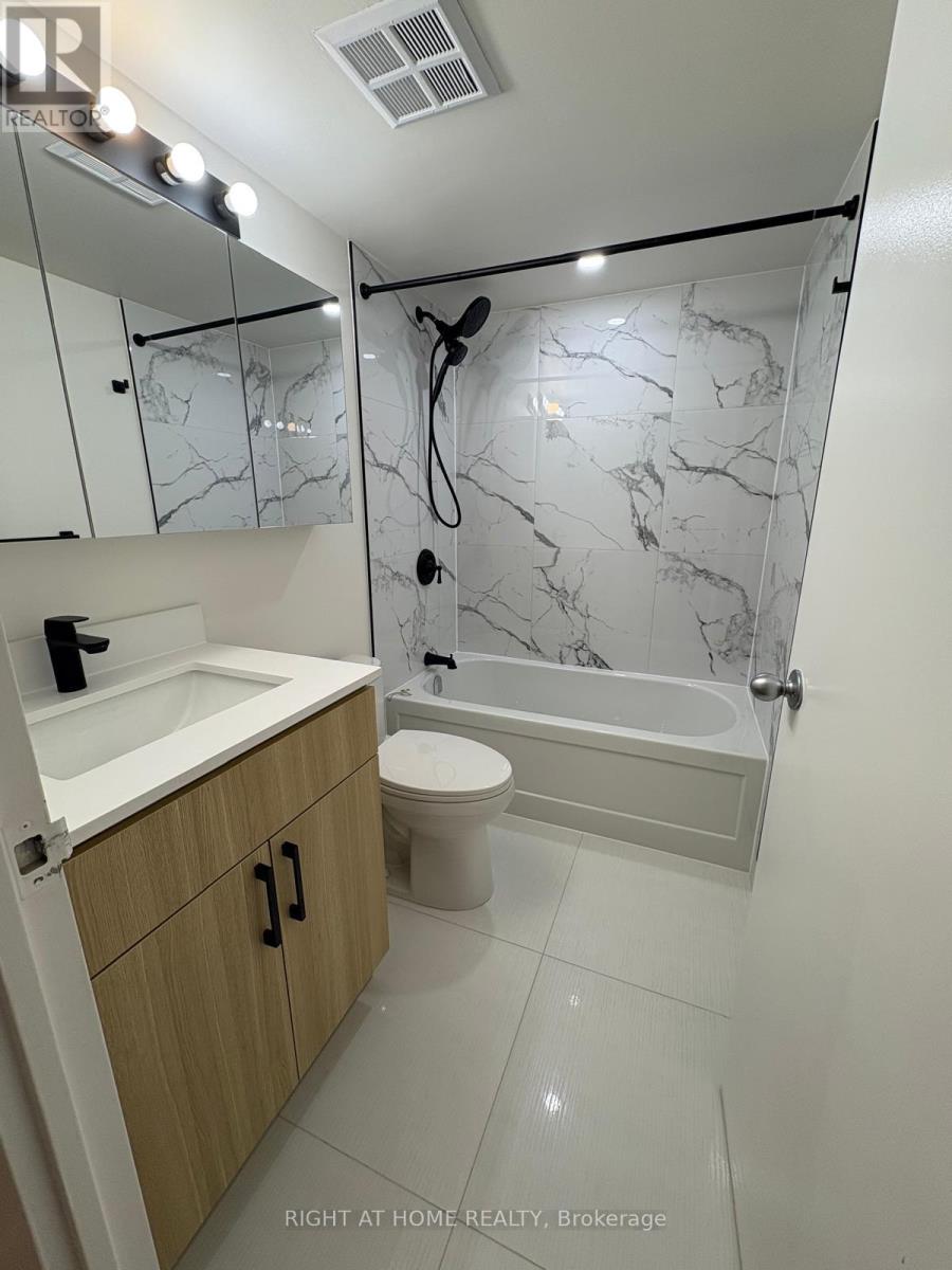 2309 - 633 Bay Street, Toronto, Ontario  M5G 2G4 - Photo 11 - C13506662