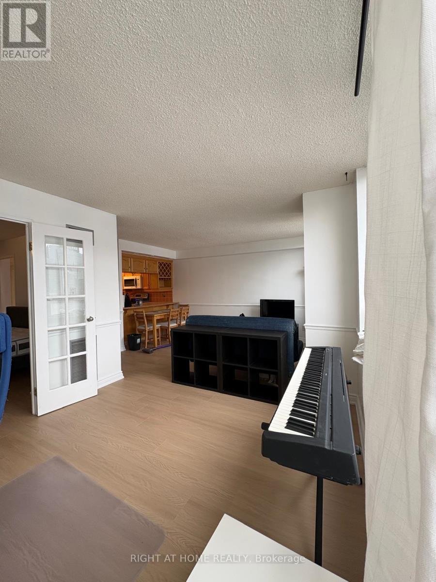 2309 - 633 Bay Street, Toronto, Ontario  M5G 2G4 - Photo 9 - C13506662