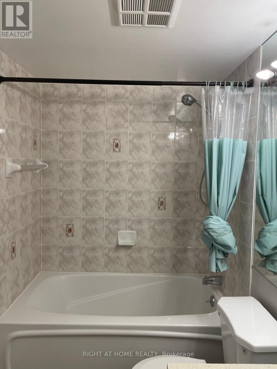 1009 - 887 Bay Street, Toronto, Ontario  M5S 3K6 - Photo 12 - C13506808