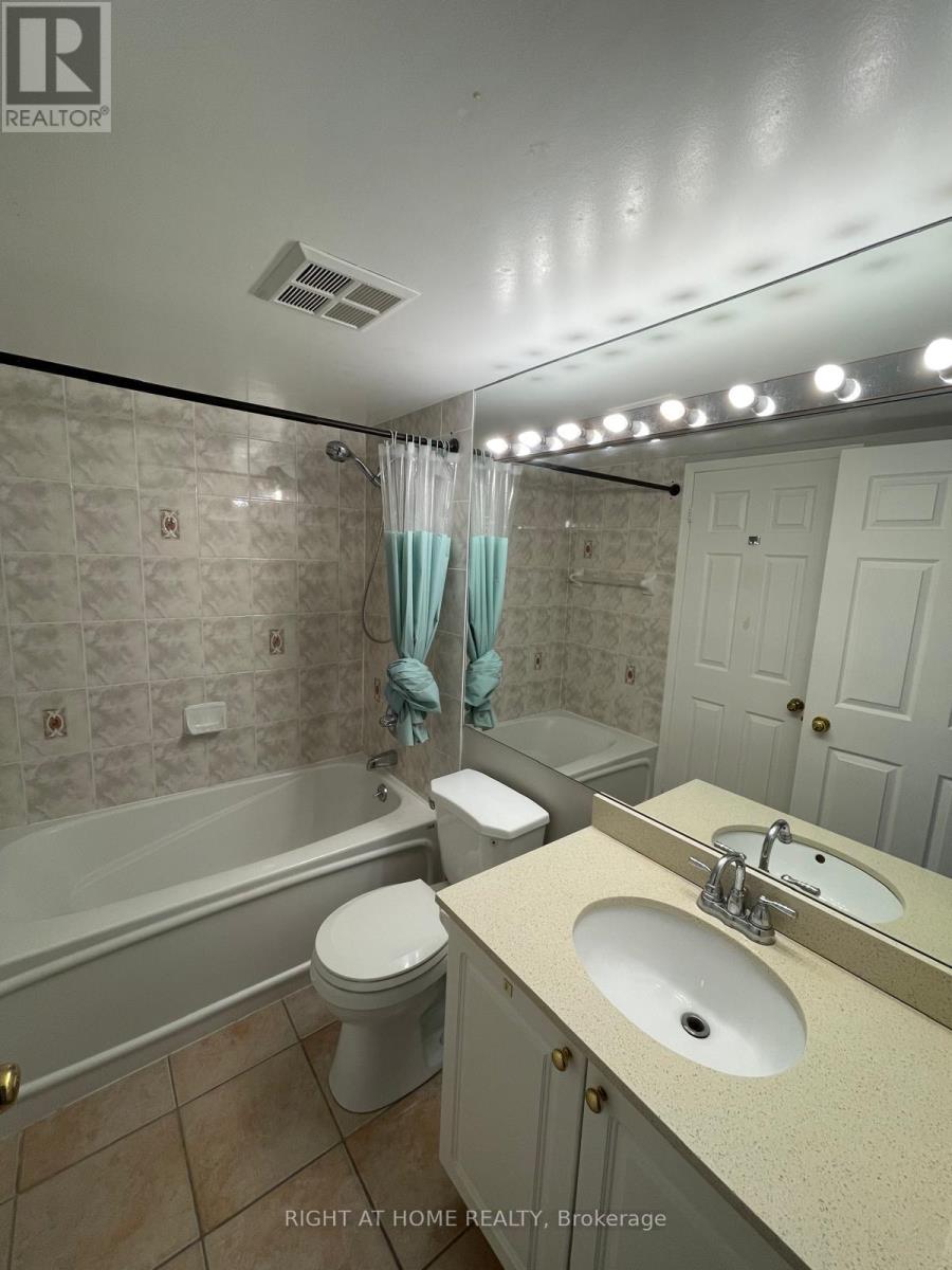 1009 - 887 Bay Street, Toronto, Ontario  M5S 3K6 - Photo 11 - C13506808