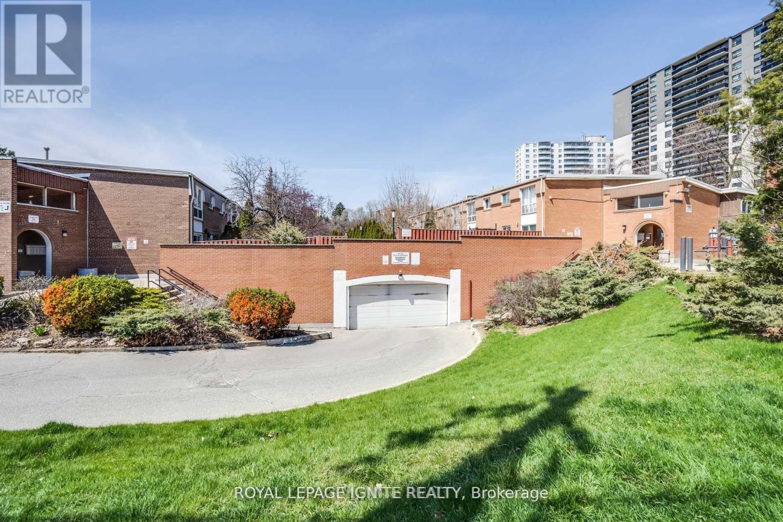 4 - 10 Leith Hill Road, Toronto, Ontario  M2J 1Z2 - Photo 34 - C13507060