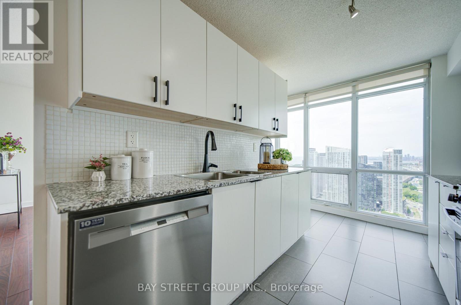 4612 - 15 Fort York Boulevard, Toronto, Ontario  M5V 3Y4 - Photo 10 - C13507074