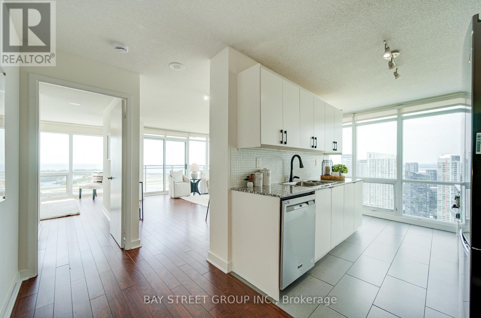 4612 - 15 Fort York Boulevard, Toronto, Ontario  M5V 3Y4 - Photo 9 - C13507074