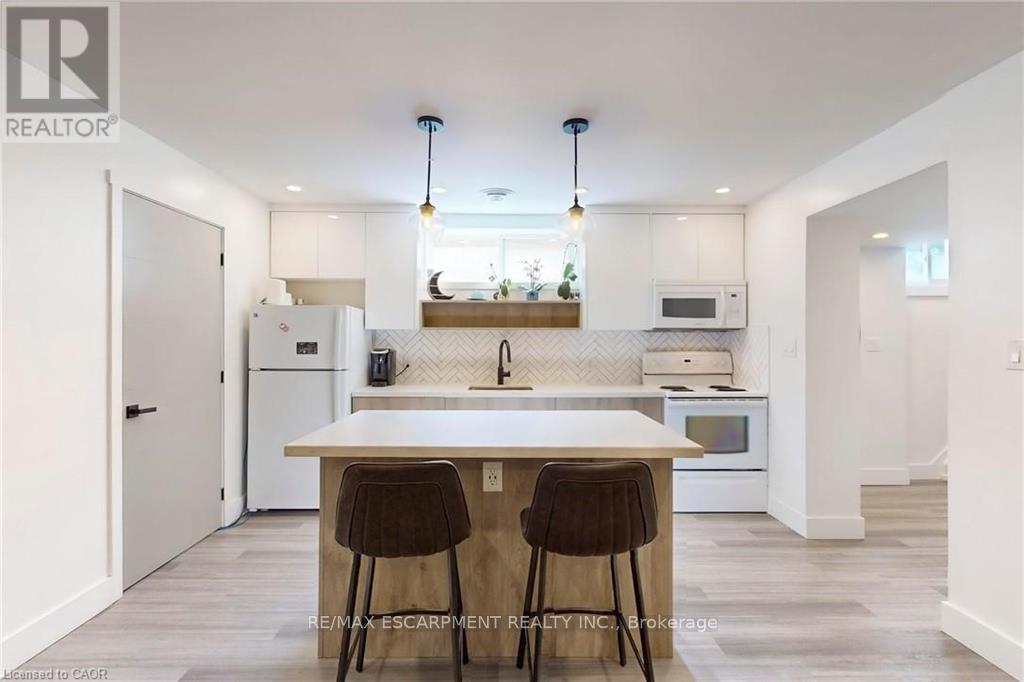 28 Dunsmore Gardens, Toronto, Ontario  M3H 3M2 - Photo 43 - C13507150