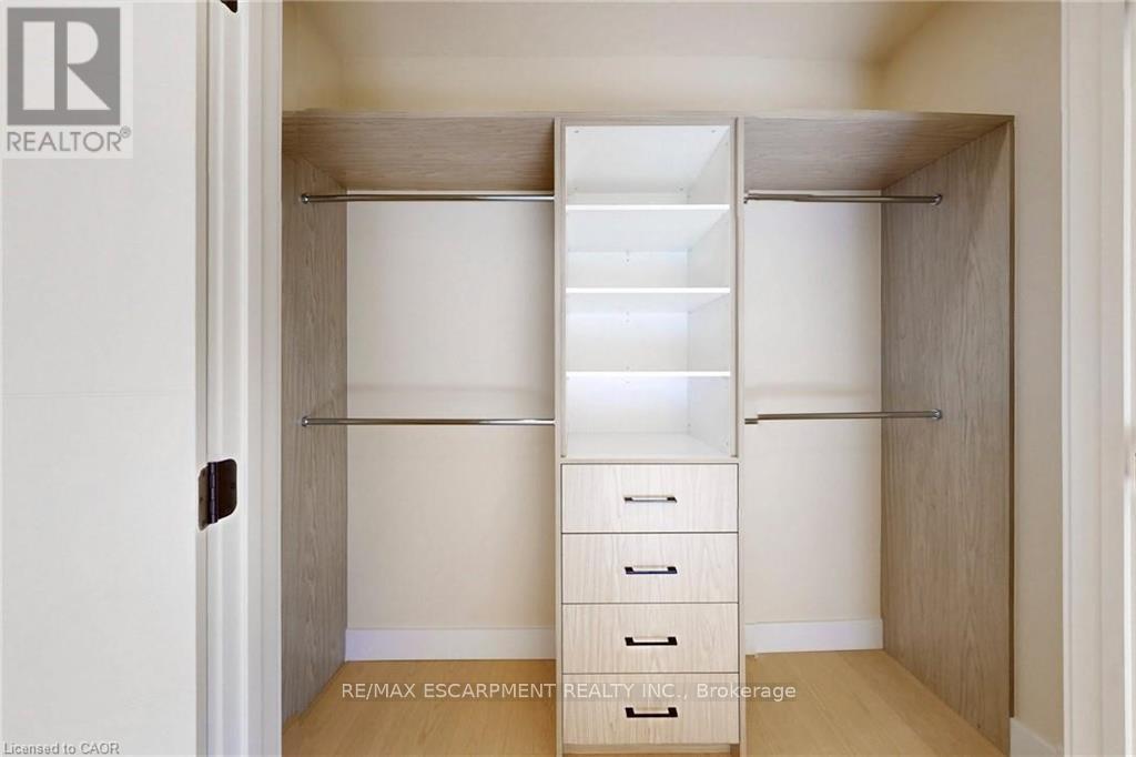 28 Dunsmore Gardens, Toronto, Ontario  M3H 3M2 - Photo 32 - C13507150