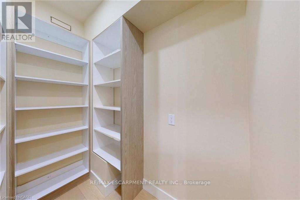 28 Dunsmore Gardens, Toronto, Ontario  M3H 3M2 - Photo 14 - C13507150