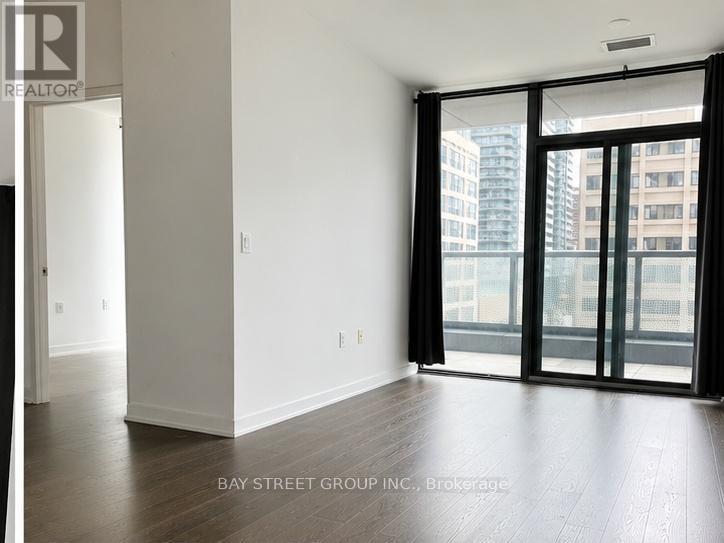 408 - 11 Wellesley Street W, Toronto, Ontario M4Y 0G4 - Photo 10 - C13507472