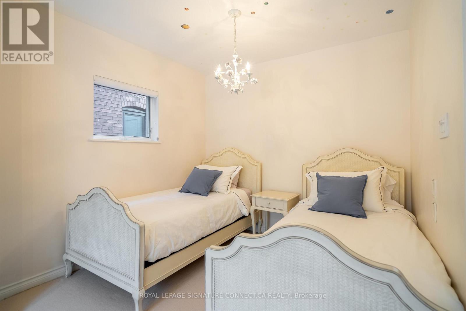 41 Palmerston Gardens, Toronto, Ontario  M6G 1V8 - Photo 16 - C13507500