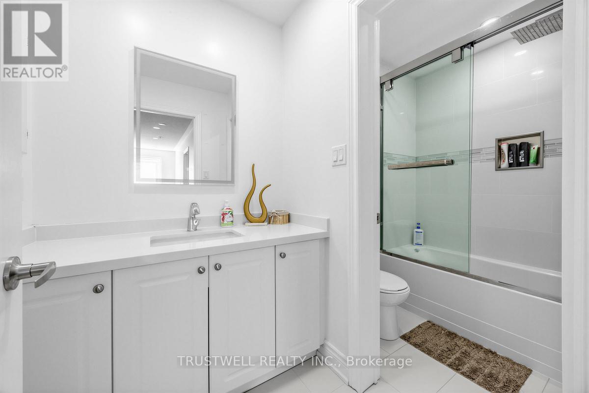 3 Waldron Court, Ajax, Ontario  L1T 4X2 - Photo 25 - E13496764