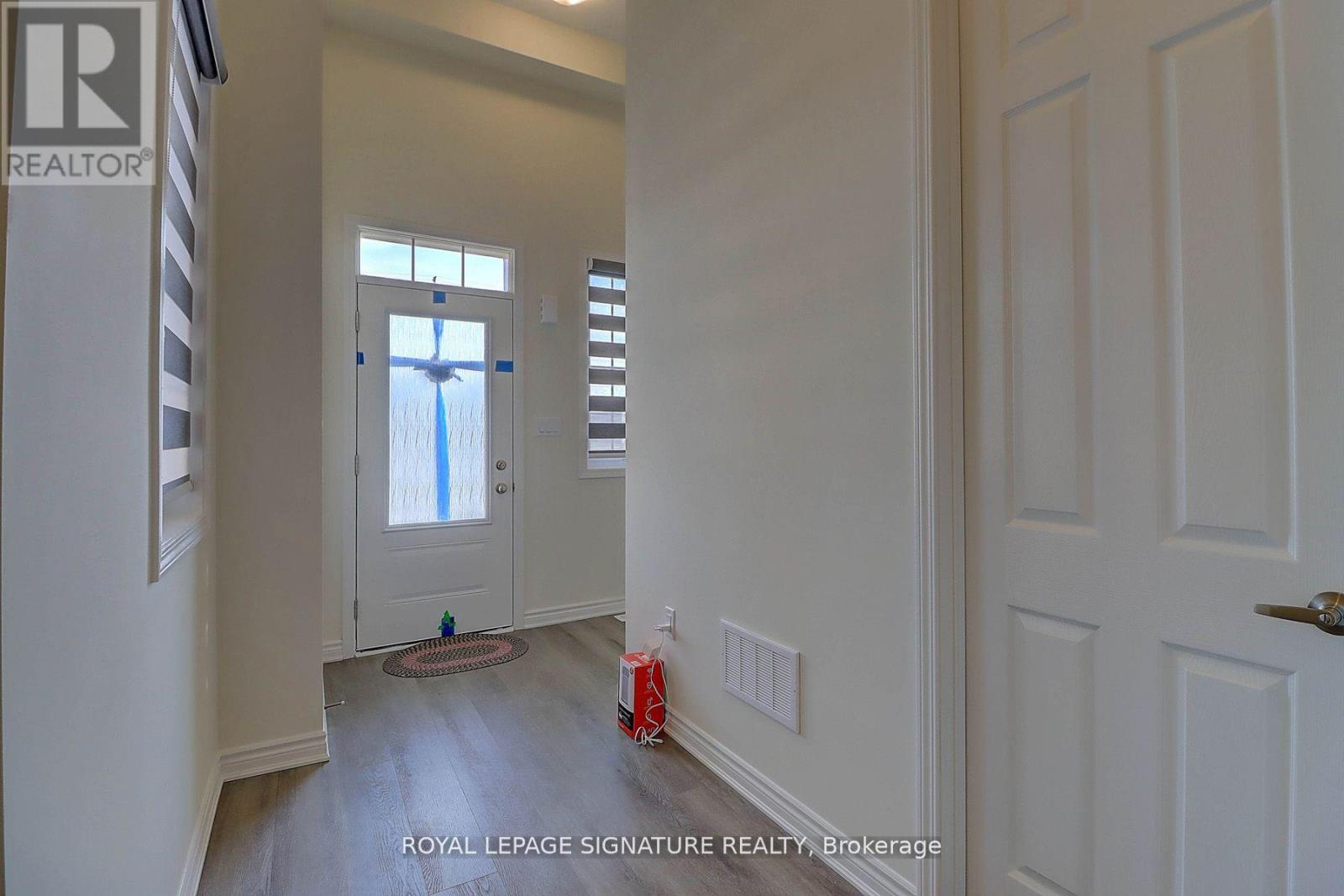 3229 Chimney Swift Crescent, Pickering, Ontario  L1X 0N3 - Photo 5 - E13506320