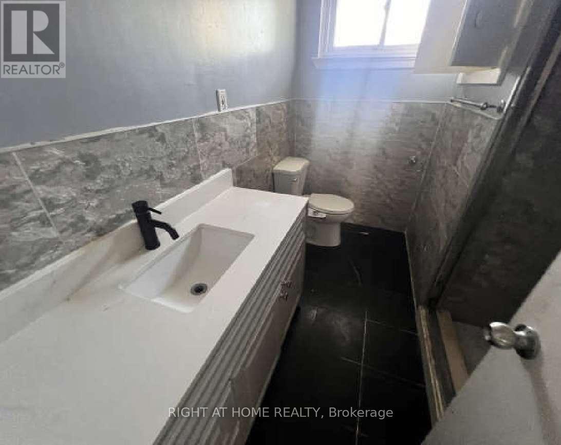 32 Brimorton Drive, Toronto, Ontario  M1P 3Y9 - Photo 6 - E13506592