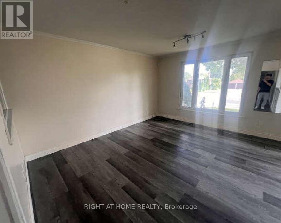 32 Brimorton Drive, Toronto, Ontario  M1P 3Y9 - Photo 3 - E13506592