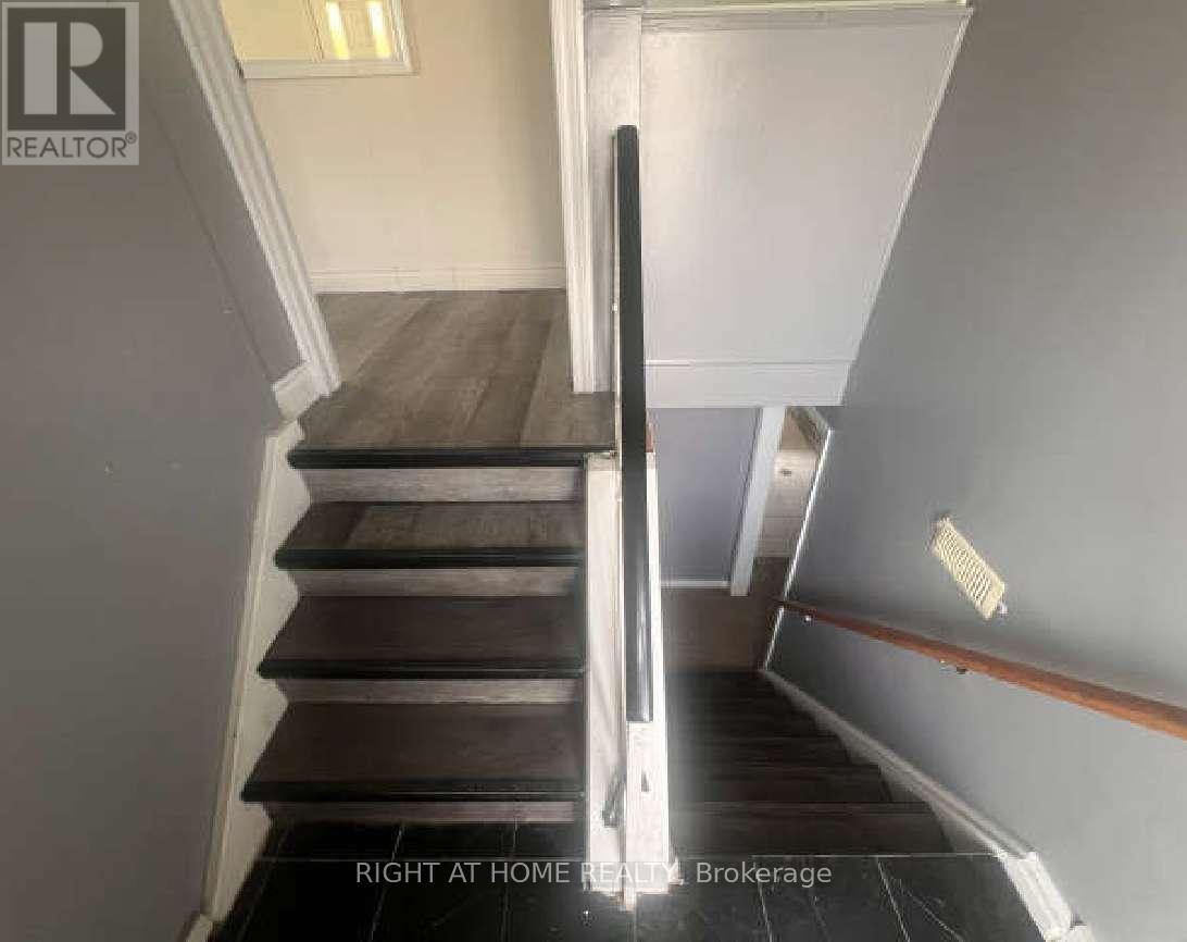 32 Brimorton Drive, Toronto, Ontario  M1P 3Y9 - Photo 7 - E13506592