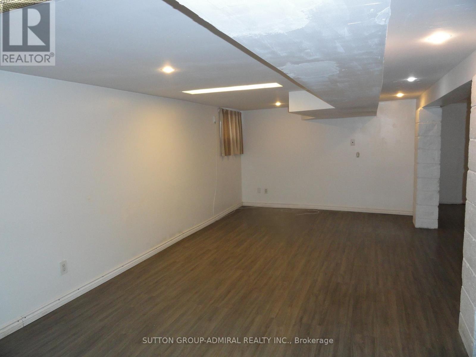 30 Merrian Road, Toronto, Ontario  M1K 3M7 - Photo 11 - E13506822