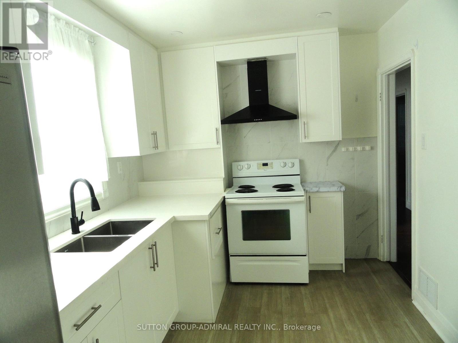 30 Merrian Road, Toronto, Ontario  M1K 3M7 - Photo 5 - E13506822