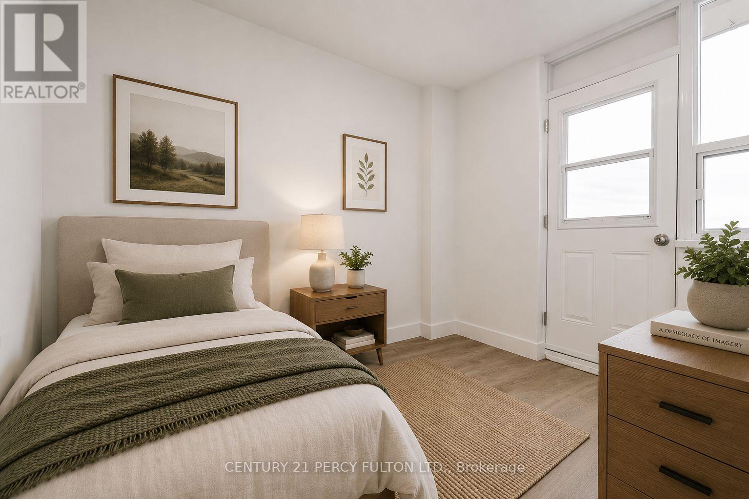 301 - 2 Park Vista Drive, Toronto, Ontario  M4B 1A3 - Photo 9 - E13506876
