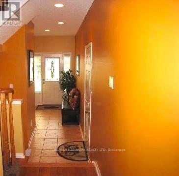 12 Stokely Crescent, Whitby, Ontario  L1N 9S8 - Photo 2 - E13506904