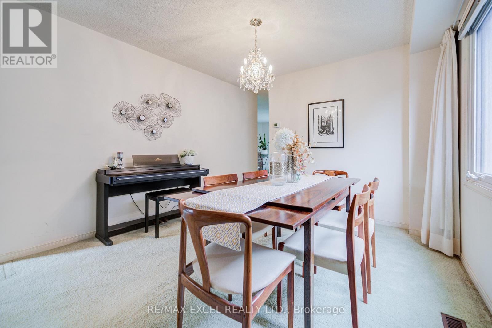 74 Holmbush Crescent, Toronto, Ontario  M1V 2Y9 - Photo 13 - E13507162