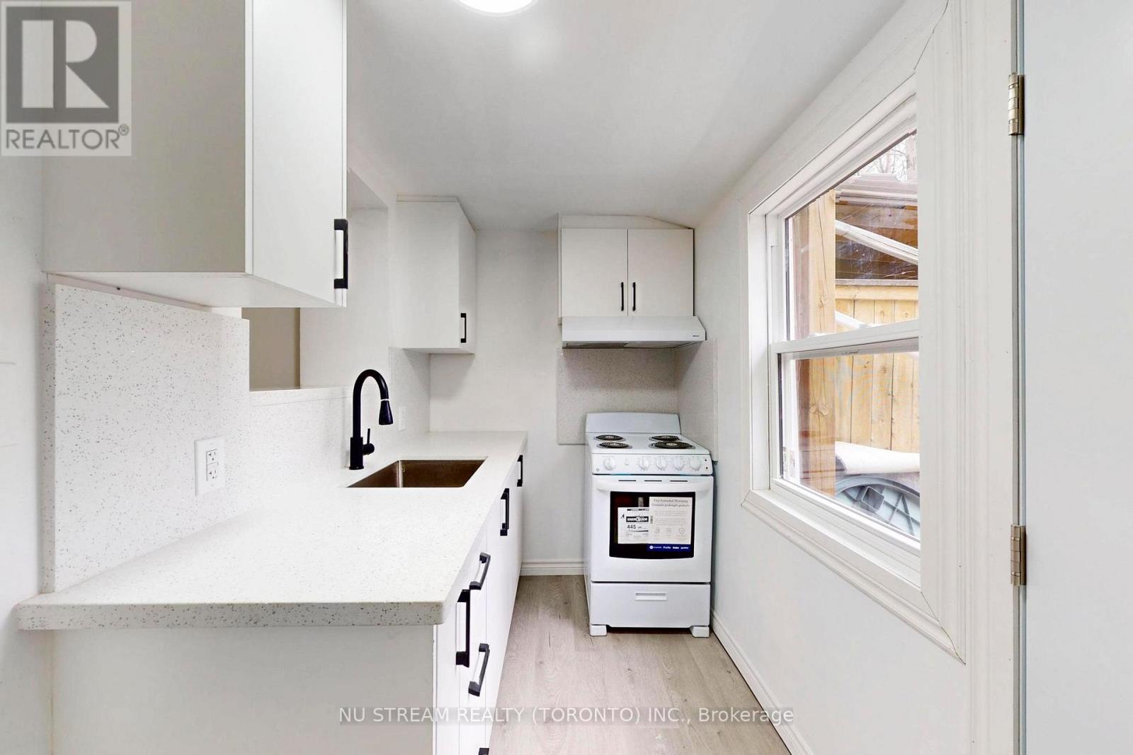 393 Jones Avenue, Toronto, Ontario  M4J 3G5 - Photo 20 - E13507152