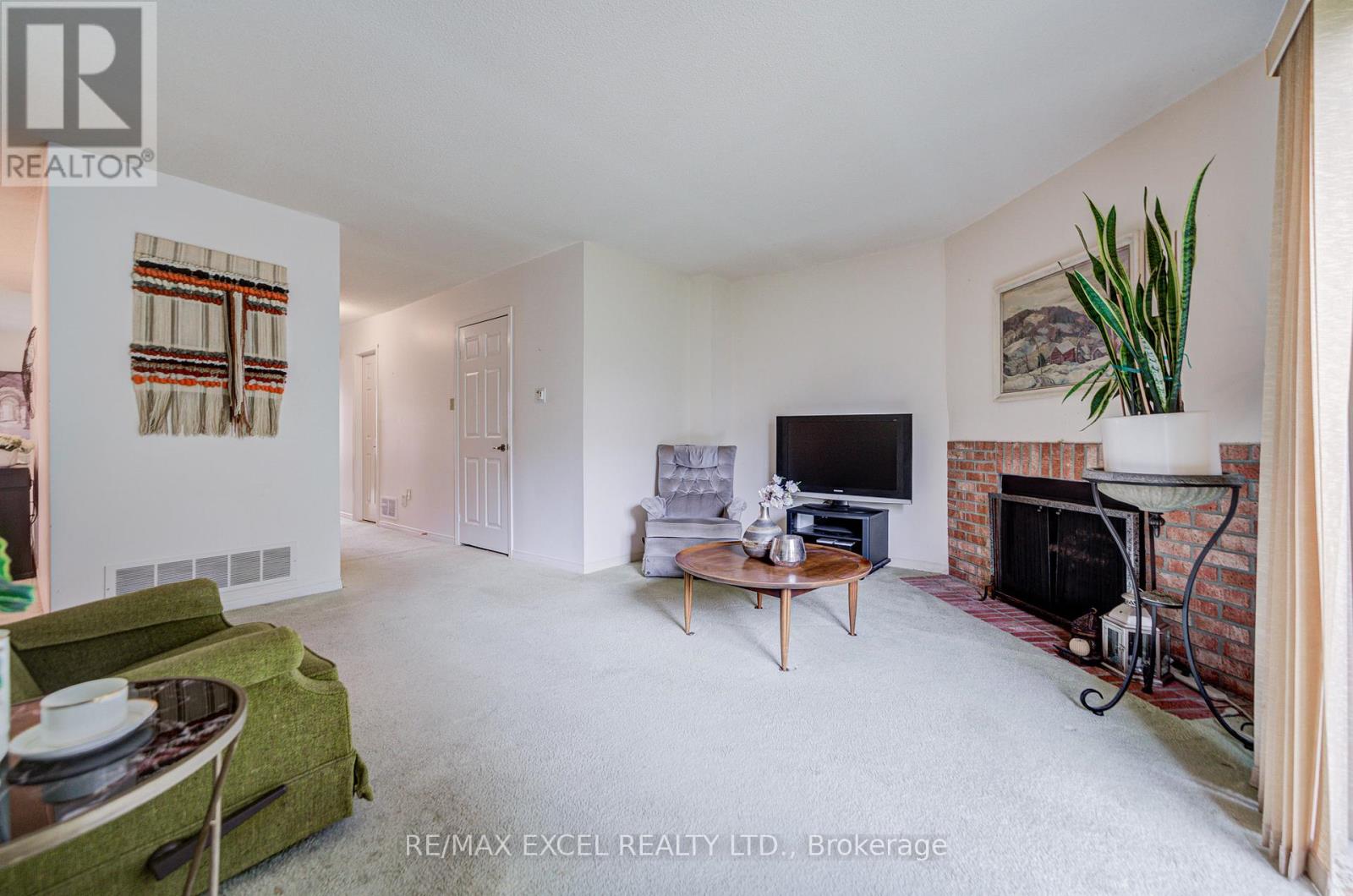 74 Holmbush Crescent, Toronto, Ontario  M1V 2Y9 - Photo 17 - E13507162