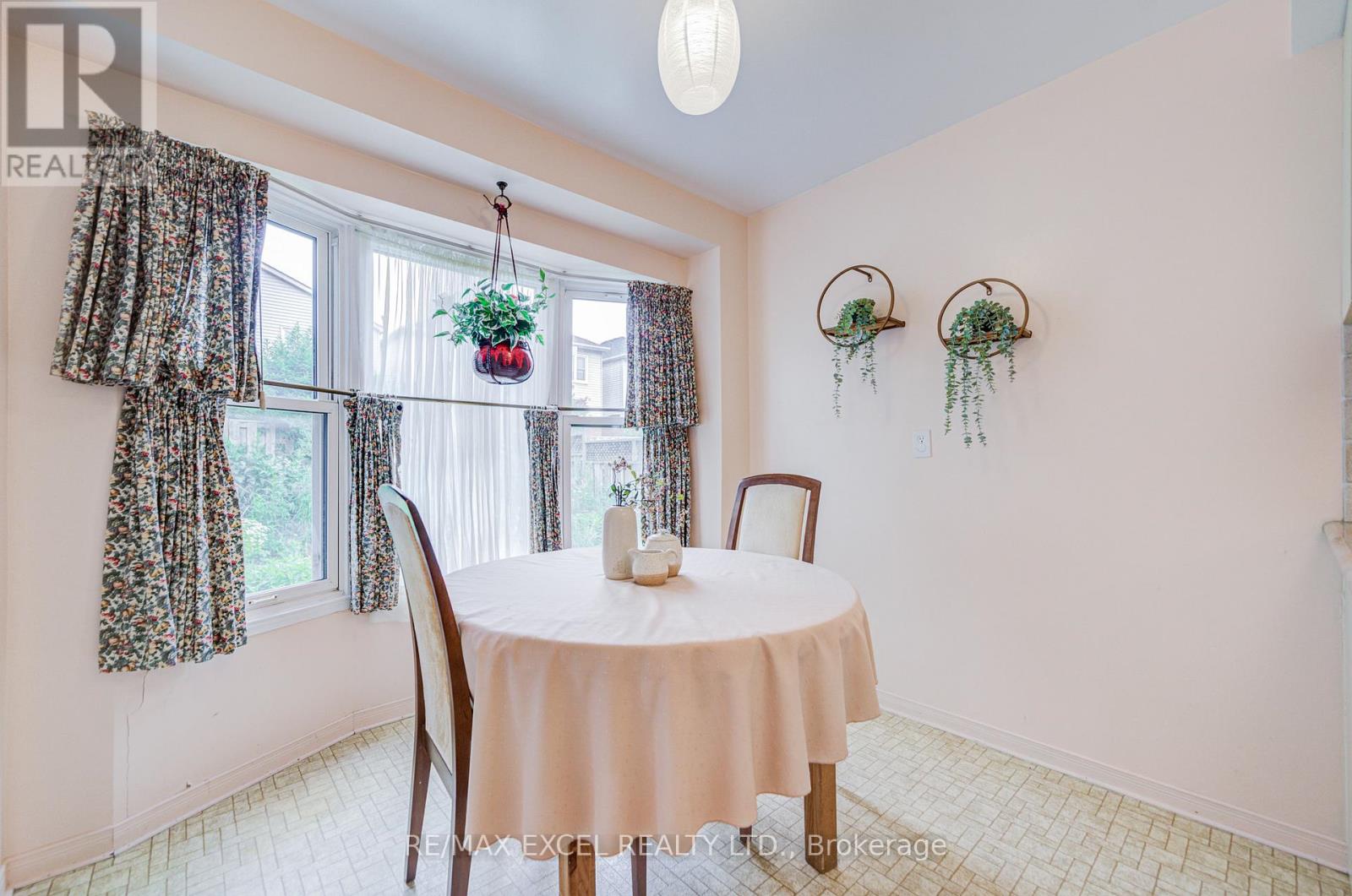74 Holmbush Crescent, Toronto, Ontario  M1V 2Y9 - Photo 25 - E13507162