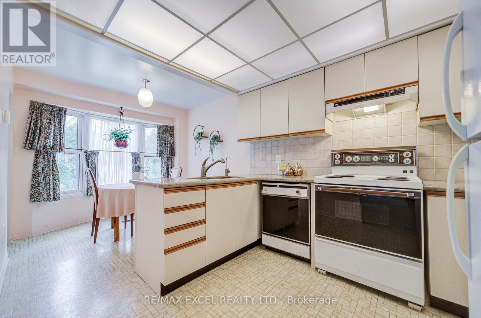 74 Holmbush Crescent, Toronto, Ontario  M1V 2Y9 - Photo 29 - E13507162